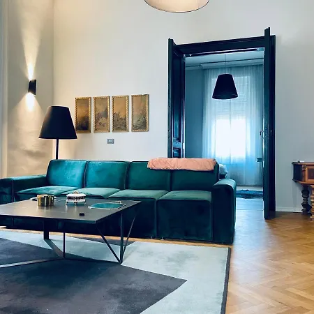 Apartment Yacht Club *