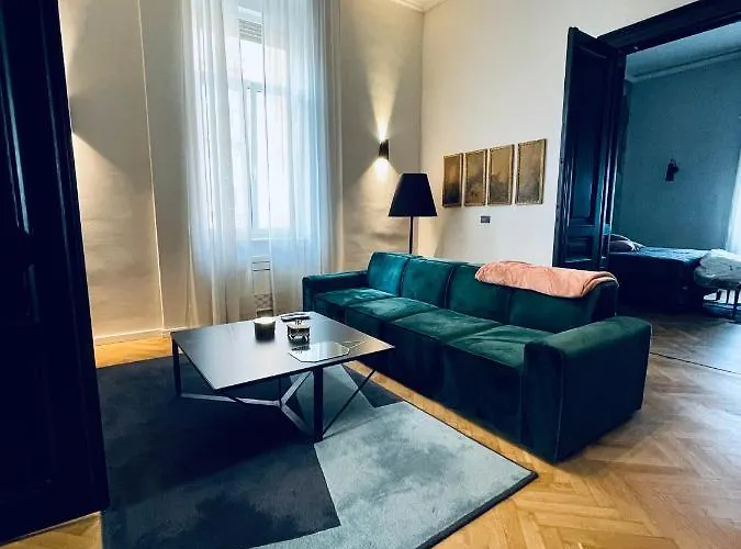 Yacht Club Опатия